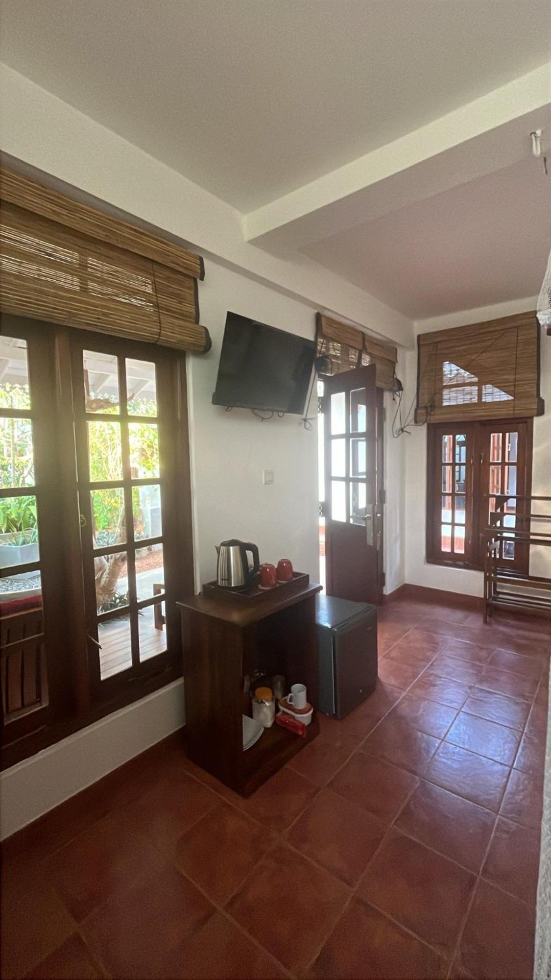 Beach Club Apartments Induruwa Exterior foto